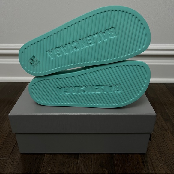 Balenciaga Rubber Pool Slides sz 41 - Picture 3 of 11